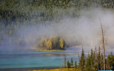 喀纳斯旅游攻略：捕捉秋天喀纳斯色彩魅力